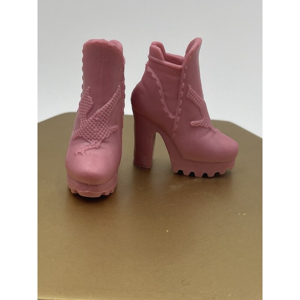 Disney Descendants 3 Audrey Good & Evil Shoes Boots Light Pink Doll Shoes - Picture 6 of 8